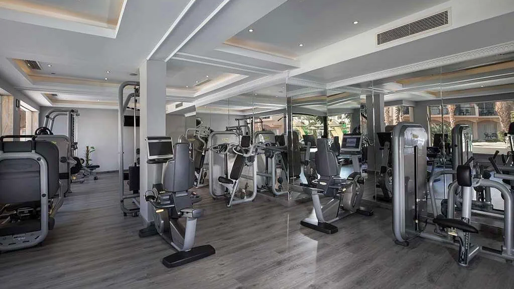 الفندق بيراميزا بيتش ريزورت - سهل حشيش